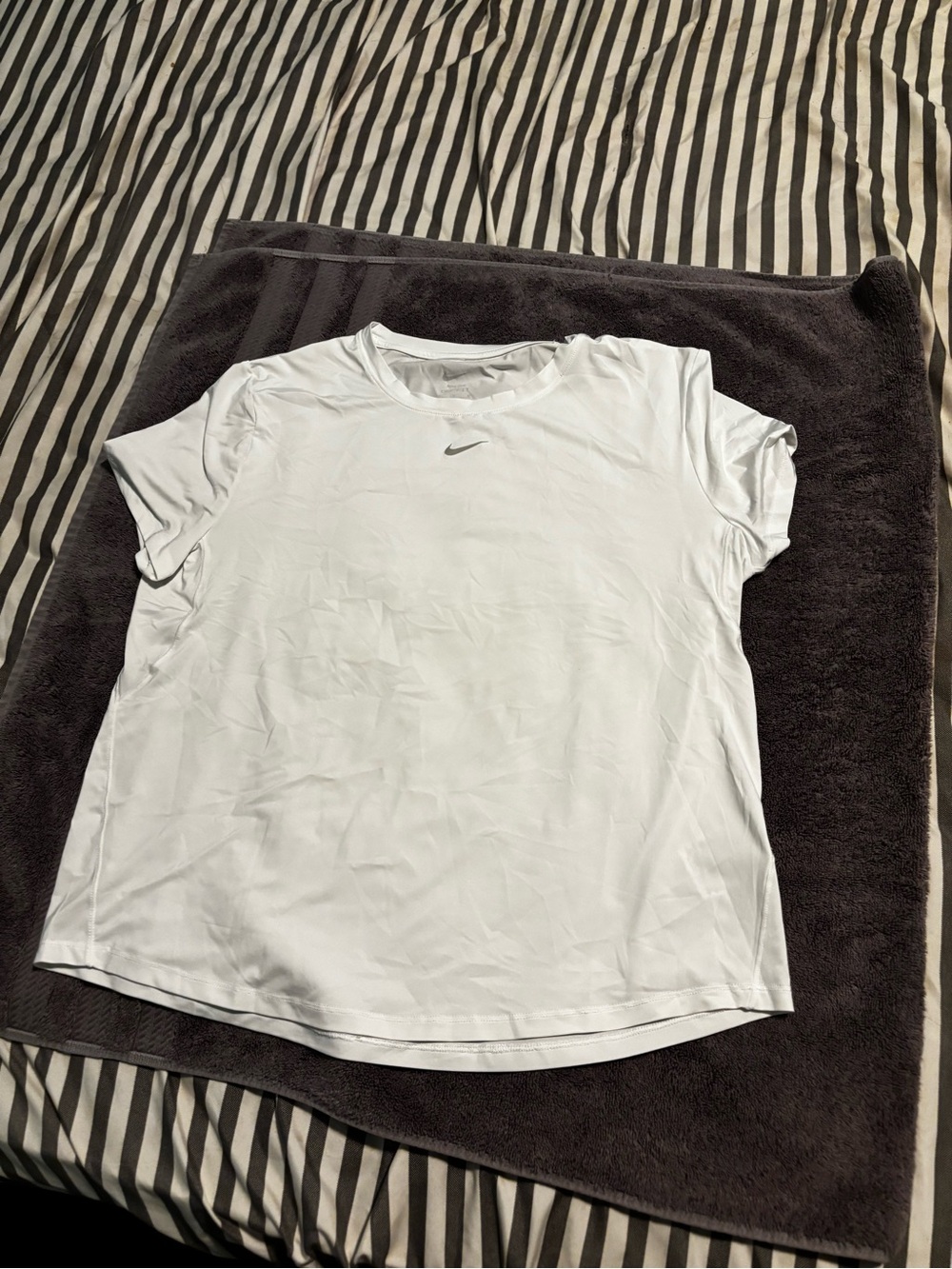 Womens  size M Nike White Dri-FIT Crew Neck Tee